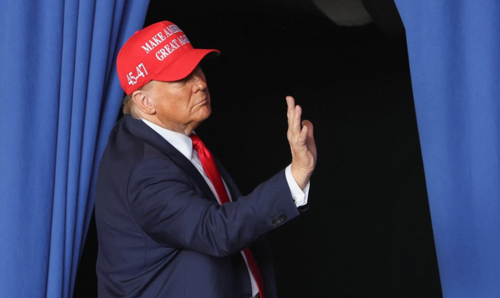 "Зеленський підставляє Трампа": новий політичний наратив -республіканців перед виборами у США "Зеленський підставляє Трампа": новий політичний наратив -республіканців перед виборами у США